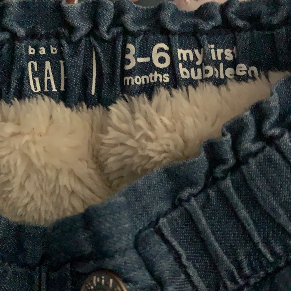 Baby gap size 3-6